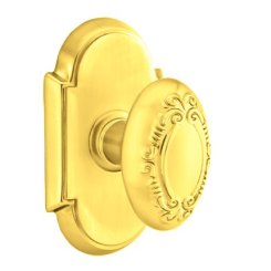 Emtek Victoria Door Knob, Designer Brass, Passage, #8 Rosette, Polished Brass - Lifetime (US3) Finish